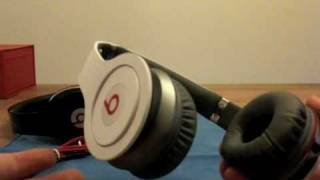 Comparison of Beats by Dr Dre Solo and Studio Headphones [upl. by Barna]