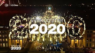 Jahreswechsel 20192020  Feuerwerk  Silvester 2019 am Brandenburger Tor Willkommen 2020 [upl. by Longan598]