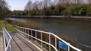 Allington Lock on The River Medway Built 1937 By The Beefeater Malta Inn Pub Maidstone Kent 2014 [upl. by Aikcir]