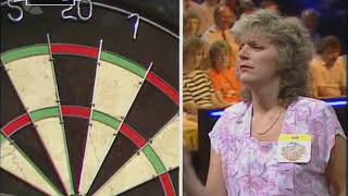 Bullseye  Non Dart Thrower Wins with Two Lucky Throws Bullys Star Prize Gamble [upl. by Newob19]