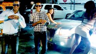 Wilo D New  Menea Tu Chapa Video Oficial [upl. by Esaj166]