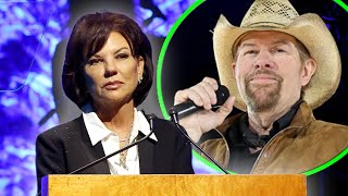 Toby Keith Wife STUNNER — Watch Her UNBELIEVABLE Country Music Hall of Fame Speech [upl. by Melony158]