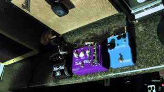 Comparing Some Vibes  Retroman UberVibe Effectrode TubeVibe Foxrox AquaVibe [upl. by Eimmas9]