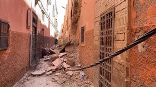 Los habitantes de la destrozada judería de Marrakech obligados a dormir en la calle [upl. by Asina988]