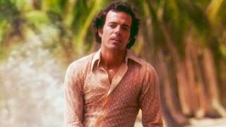 Julio Iglesias  Abrazame 1976  Official Video [upl. by Frodi]