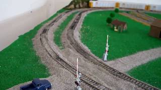 Review of the MTH HO scale Operating Crossing Gates [upl. by Cita]