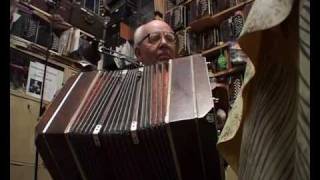 Karl O gives some informations for practise on Bandoneon [upl. by Acyssej]