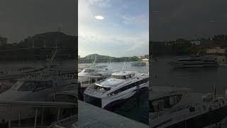 Waiting for my ferry to arrive at harbour front in Singapore 我在港灣（新加坡）等船來。 [upl. by Namharludba972]