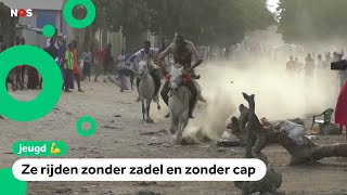 123 Go Kinderen racen op paarden in Somalië [upl. by Ban]