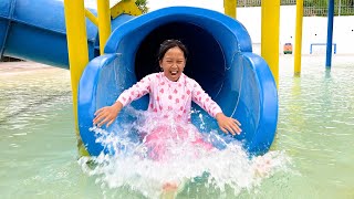 Drama Keysha Dan Sheena Mau Berenang  Kids Playing Water Slide In The Swimming Pool [upl. by Siubhan]