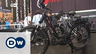 Fahrradmesse EBikes beflügeln die Branche  DW Wirtschaft [upl. by Anawot]