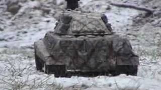 Tamiya King Tiger RC Tank in the snow [upl. by Marutani]