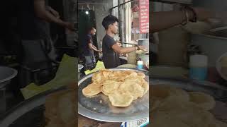 Famous kachori sabji streetfood food kachoriwala [upl. by Atinrev]