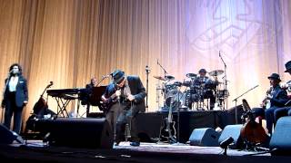 Leonard Cohen  I Cant Forget  Globen Stockholm  15082013 [upl. by Berneta]