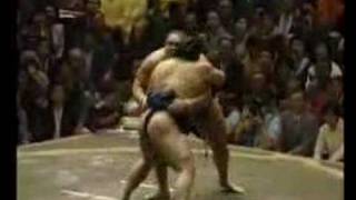 Akebono vs Takanohana  Natsu 1997 曙 対 貴乃花 [upl. by Zenobia24]