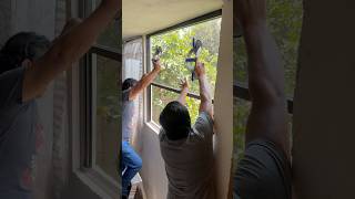 Instalando una ventana de aluminio acompáñame ventana instalacion aluminio diaadia trabajo [upl. by Ednutabab237]