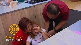 MASTERCHEF INDONESIA  Kejutan Spesial Dari Keluarga  Gallery 12  21 April 2019 [upl. by Llatsyrk787]