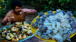 Wilderness Cooking Skill  Quick And EasyStir Fry Hot Squid Spicy Vegetable Basil For Dinner [upl. by Scot822]