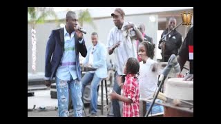 Pape Diouf en concert au Sea Plaza [upl. by Ellynad]