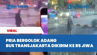 Polisi Kirim Pria yang Viral Adang Bus TransJ dengan Golok ke RS Jiwa [upl. by Ariajay]