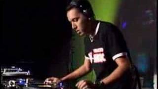 DJ Marquinhos Espinosa no Skol Beats 2007 [upl. by Jerroll847]