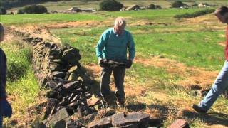 HOW TO BUILD A DRY STONE WALL BUILDING A CHEEK END DRY STACK WALLING DRY STONE WALLING [upl. by Giark858]