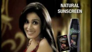 Vatika Black Shine Shampoo  Genelia Dsouza [upl. by Lashond]