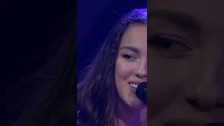 Olivia Rodrigo vs Elizabeth Gillies Singing Drivers License [upl. by Kuth]