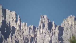 Die Dolomiten Latemar Berge in Südtirol Italien in HD [upl. by Mulac]