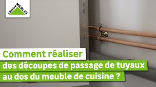 Comment cacher les tuyaux de canalisation dans la cuisine  Tuto débutant  Leroy Merlin [upl. by Katinka]