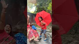 ছাতা না দিয়ে ফেলে দিল 🥵😭shots tendring funny viralvideo shotsvideo 🥰 [upl. by Repmek]