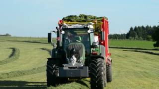 Fendt 828  Pottinger jumbo 7210  Ensilage 2017 [upl. by Nydnarb]