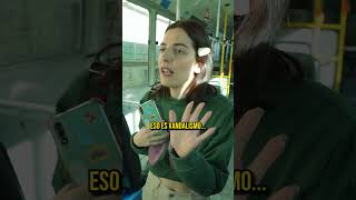 ¿ESTATUA O UN PELIGRO PARA LAS PASAJERAS colectivo novelas shortsvideo peligro [upl. by Burtie]