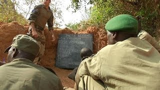 Au Mali dans un centre de formation pour les soldats  1101 [upl. by Dugaid]