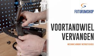 Mechanic Monday  Kettingblad vervangen [upl. by Edak]