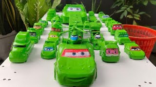 clean up muddy mini cars amp disney pixar car convoys play in the garden 🚗🚕🚙🚚🚎🏎🚓🚒 [upl. by Aihpledalihp]