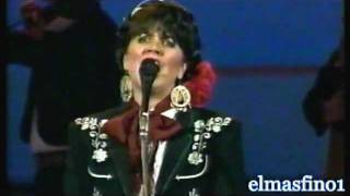 LINDA RONSTADT Y MARIACHI VARGASLa Cigarra [upl. by Ateuqahs]