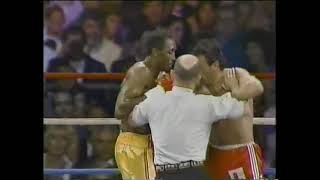 Thomas Hearns v Juan Domingo Roldan WBC Middleweight title [upl. by Ahsienahs]