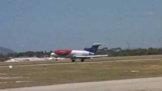 TAF Boeing 727 and Varig 757 at Fortaleza airport [upl. by Nevada961]