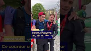 Ce coureur a été secouru lors du marathon de Paris shorts [upl. by Giffer]