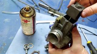 Dellorto VHB Carburettor rebuild and cleaning [upl. by Danaher914]