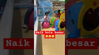 Naik bola besar ukulele song playground viralvideo [upl. by Dimitry]