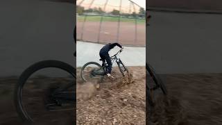 After school park rowdiness mtb bicycle bike ridefoxbike downhillbike downhill foxmtb viral [upl. by Aiderfla]