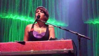 Norah Jones quotChasing Piratesquot  Olympia Paris [upl. by Alram241]