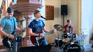 Jugendband Juckreiz spielt beim Ostergottesdienst in Seckmauern 02 [upl. by Aiva]