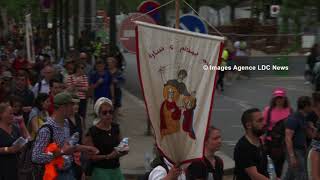 Pentecôte 2018 Pèlerinages de Tradition Traversée de ParisFrance  21 Mai 2018 [upl. by Yttig]