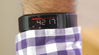 The Garmin Vivofit 2 never needs to be charged [upl. by Sulohcin]