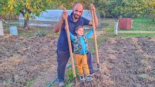 ЖИВОТ на СЕЛО Сменяме ТЕХНОЛОГИЯТА в градината  вкусни РЕЦЕПТИ от Лора ☼ Имение ХАЛО ☼ [upl. by Ivatts]