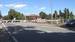 Passaggio a livello di via Naviglio  Bagnacavallo RA  Level Crossing  Spoorwegovergang [upl. by Olatha]