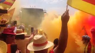 Finale Pro D2 entre Perpignan et Grenoble  arrivée du bus de lUsap [upl. by Monty]